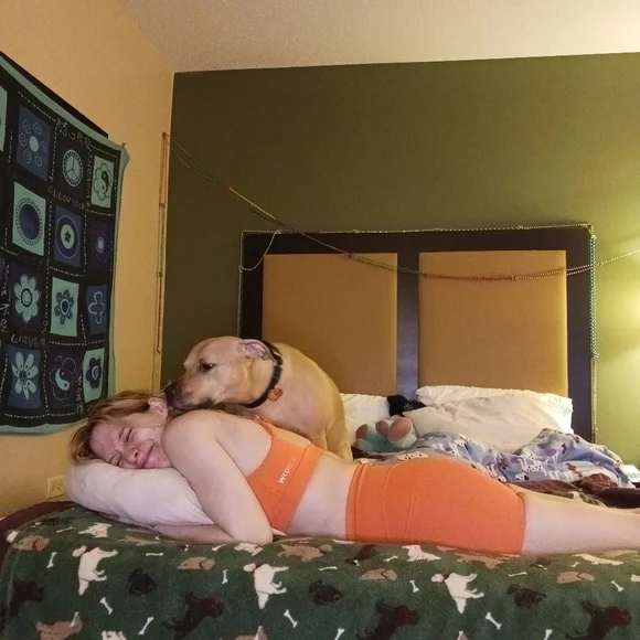 Wicked Weasel Activewear. NWOT. Sports Bra & Shorts w/Pockets. Small. Orange. - Picture 4 of 14